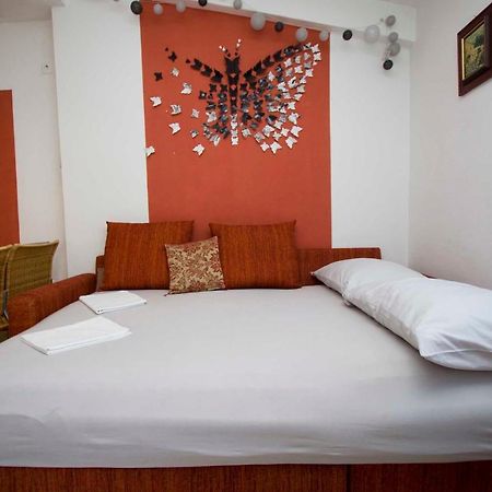 מאקרסקה Apartman Mia I Toni מראה חיצוני תמונה